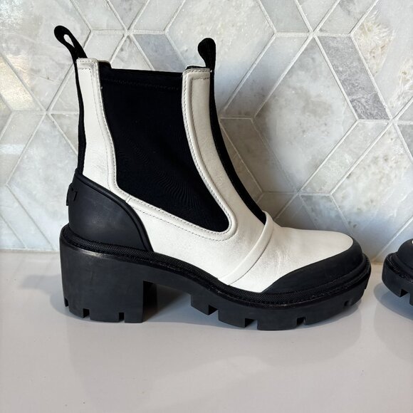 Tory Burch Size 8.5M White Pull On Chelsea Boot Ankle Bootie Lug Sole Combat - Picture 5 of 12